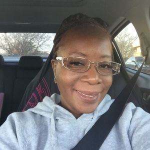 Meet your Posher, Ella